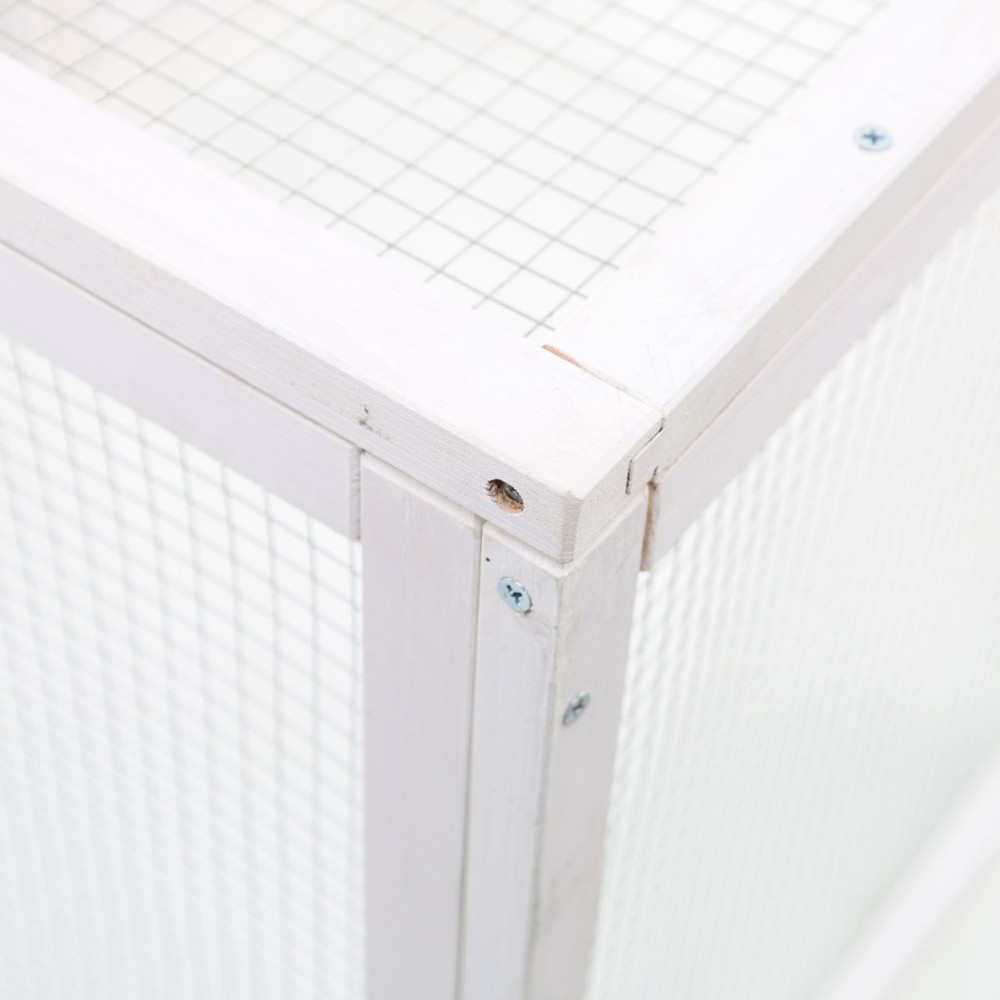 (obrázek pro) Venkovní výběh pro slepice s kurníkem