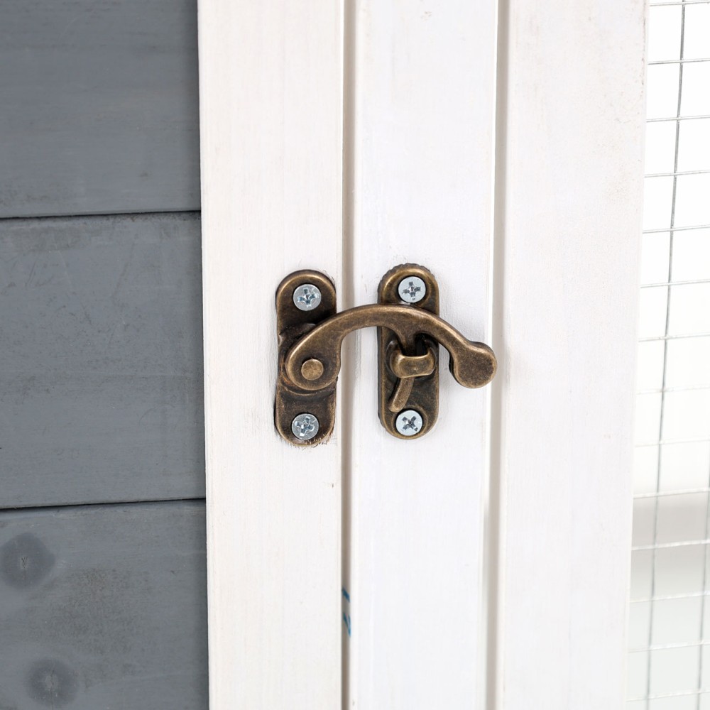 (obrázek pro) Venkovní výběh pro slepice s kurníkem